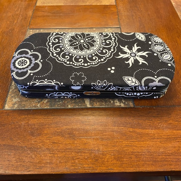 ThirtyOne Wallet - Picture 3 of 9
